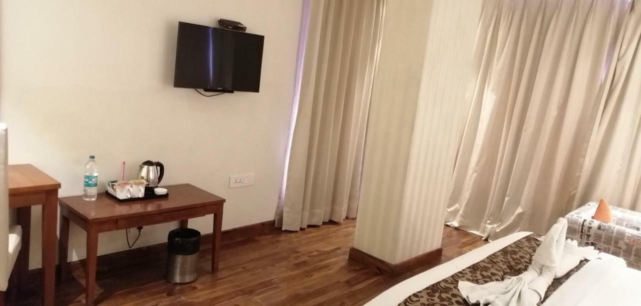 Kyriad Hotel Jaipur By Othpl Екстер'єр фото