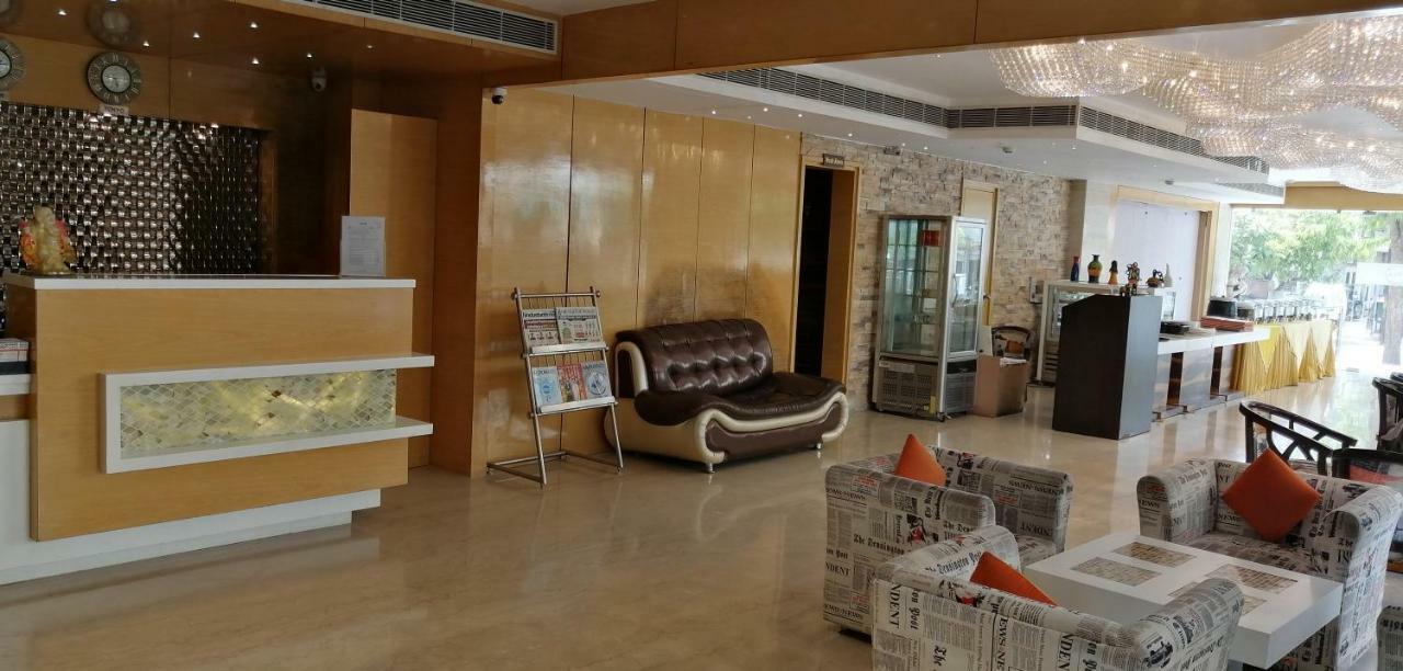 Kyriad Hotel Jaipur By Othpl Екстер'єр фото